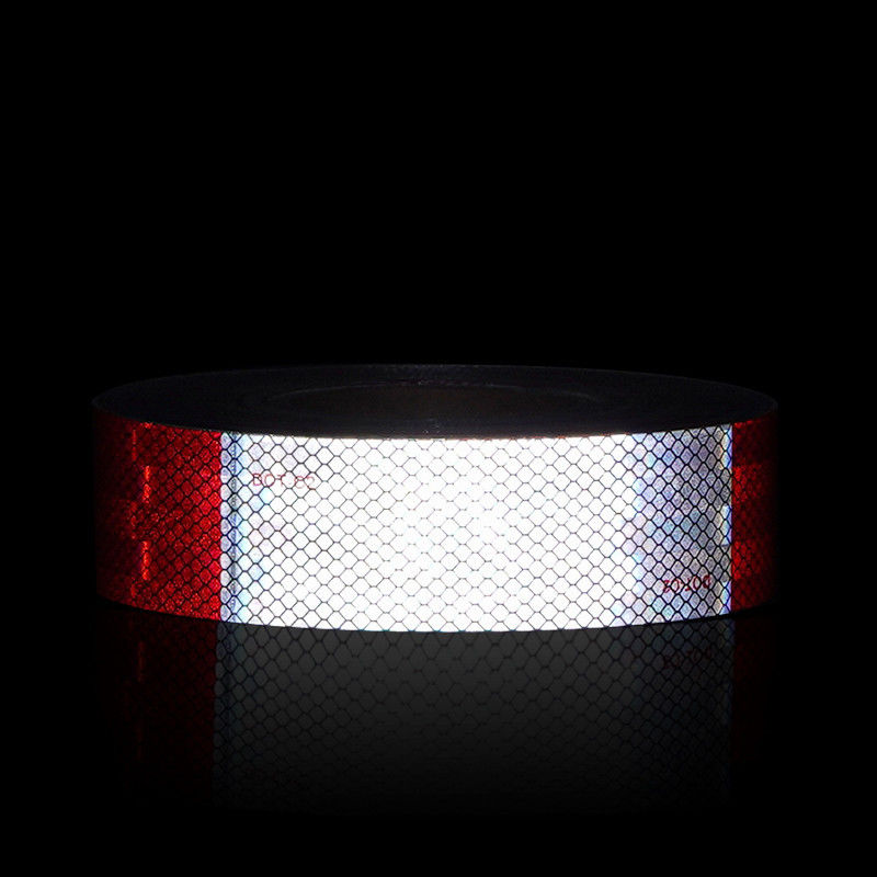 LU Certificado DOT-C2 de seguridad vialMaterial PET de banda reflectanteAlerta en cuadros en blanco y rojo para vehículo/camión/remolque