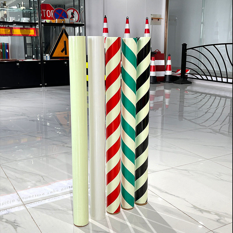 Autoadhesivo de PVC fotoluminiscente imprimible luminoso Brillo luminiscente en la película oscura para la decoración
