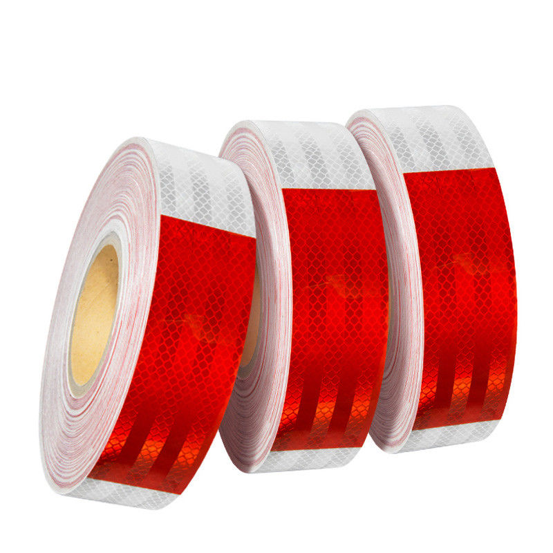 Autoadhesivo DOT-C2 de color rojo y blanco con cinta retroreflector prismático