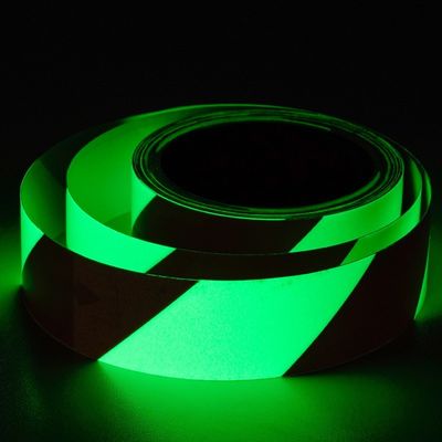 Buen precio Vinyl reflectante brilla en la cinta oscura para la seguridad en línea