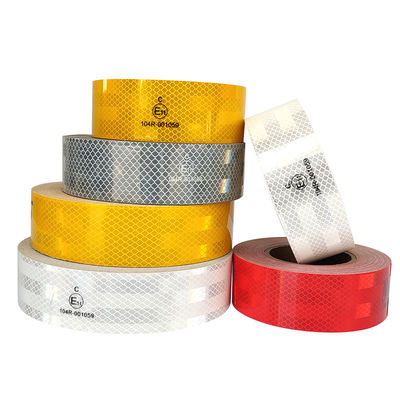 Buen precio Cinta reflectante ECE para exteriores en blanco, amarillo y rojo para remolques en línea