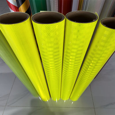 Buen precio Película reflectante prismática de alta intensidad para advertencias de seguridad fluorescentes para vehículos impresas digitalmente y con serigrafía en línea