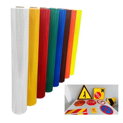 Buen precio Material de lámina retrorreflectante prismática de alta intensidad imprimible acrílica para señalización vial en línea