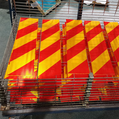 Buen precio Placa de aluminio reflectante trasera con pegatina de advertencia para vehículos pesados en línea