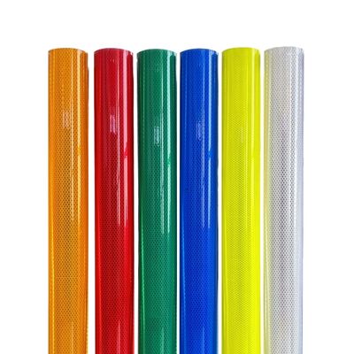 Buen precio Hoja reflectante de grado diamante con construcción prismática de cubo completo y conformidad con ASTM D4956 Tipo XI en línea