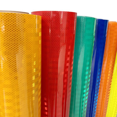 Buen precio Hoja reflectante de PET micro prismático impresible digitalmente y resistente a la intemperie para señales de tráfico en línea