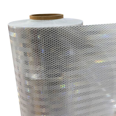 Buen precio Hoja reflectiva prismática de alta intensidad blanca con 10 años de vida útil ASTM D4956 Tipo IV para señales de tráfico en línea
