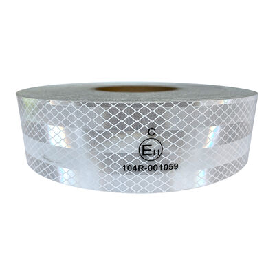 Buen precio Cinta reflectante ECE 104R con tecnología microprismática de aluminio para visibilidad de vehículos de 5 años en línea